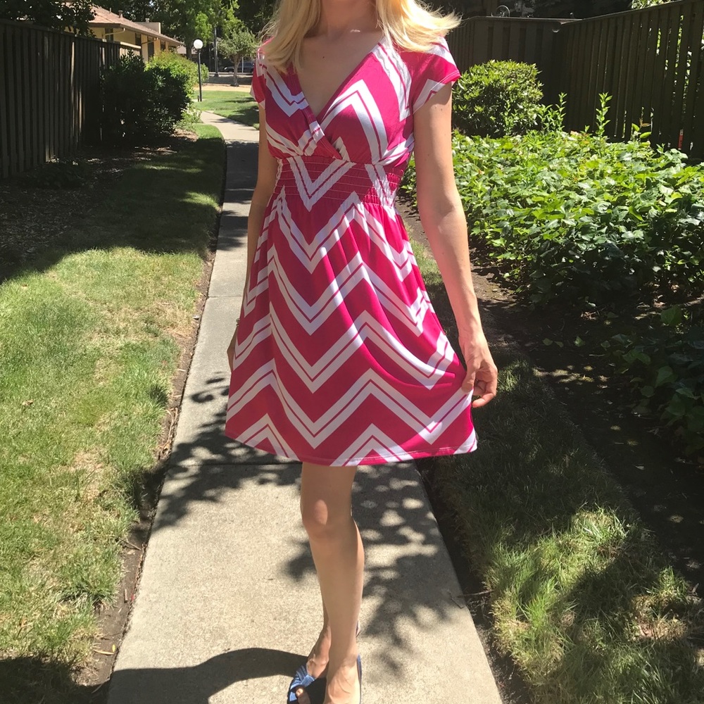 5th love dress size S red and white